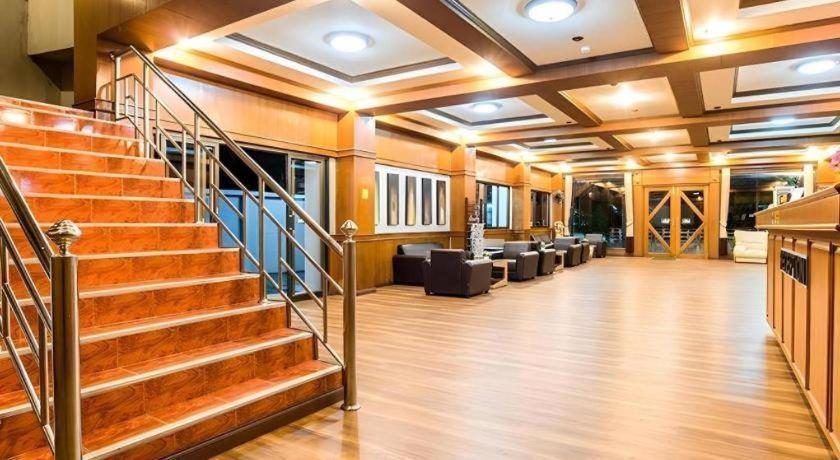 B2 Chiang Rai Night Bazaar Boutique & Budget Hotel Buitenkant foto